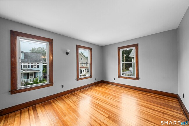 Building Photo - 44 Bigelow Ave