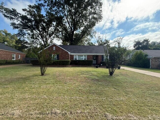 Primary Photo - 1416 Wheaton St