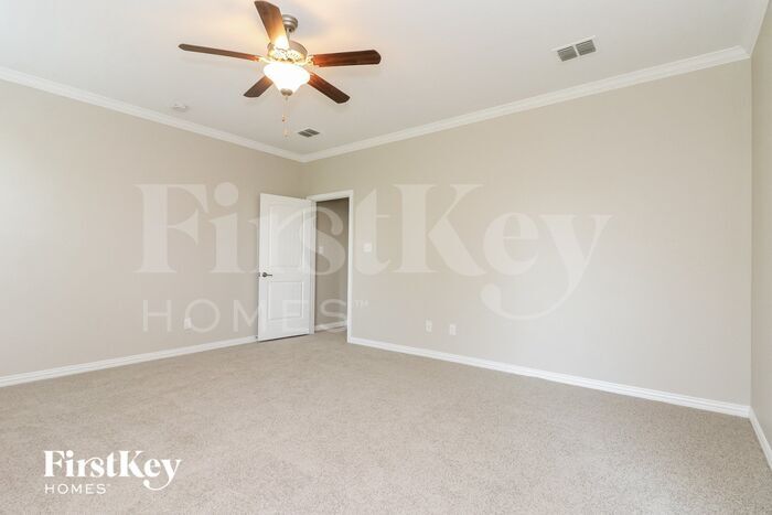 Building Photo - 14028 Rodeo Daze Dr