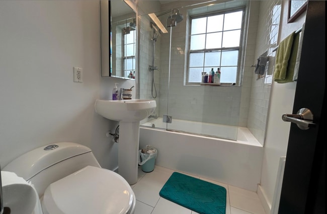 Building Photo - 939 Longfellow St NW