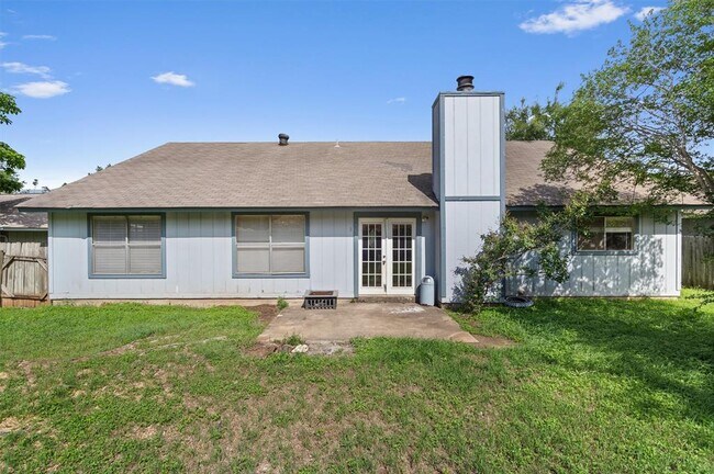 Building Photo - 11614 Tanglebriar Trail