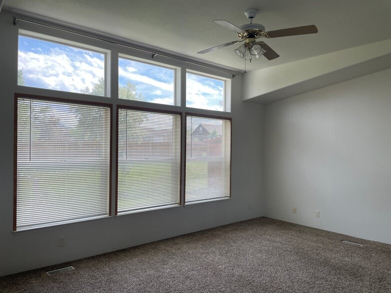 Building Photo - 5305 Brooklyn Ct