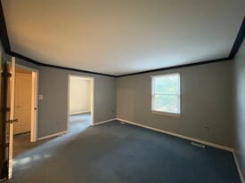 Building Photo - 8002 Cattail Ct
