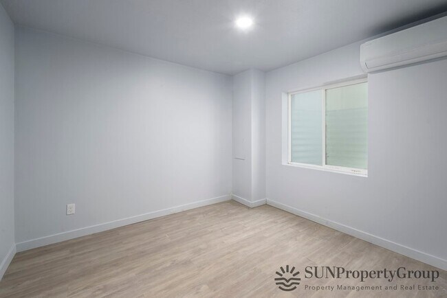 Building Photo - 3551 Sojo Dr S