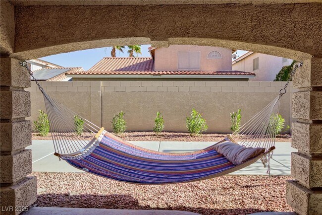 Building Photo - 9762 Silver Dusk Ct