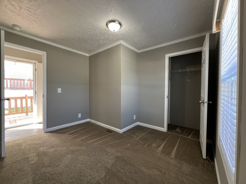 Building Photo - 53 Sugar Maple Dr