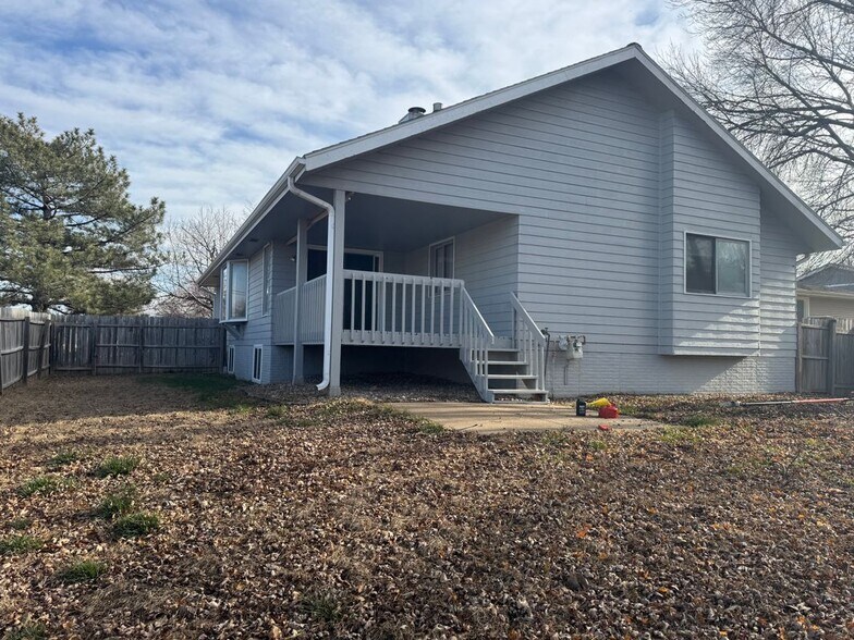 Building Photo - 5701 S 52nd St