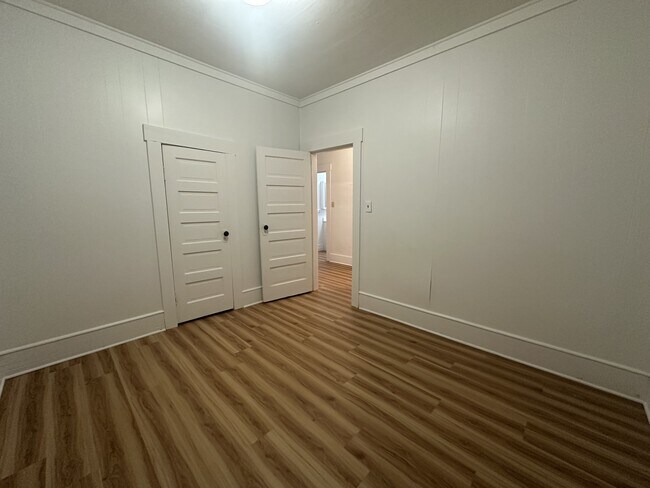 Building Photo - 7951 Maple Ave SE