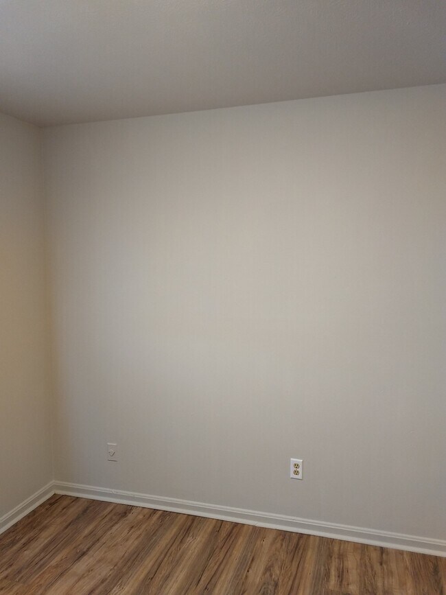 Building Photo - 4801 Saddlebrook Ln