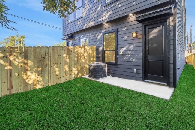 Building Photo - 7962 Ethel St