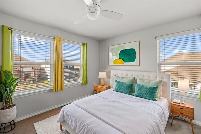 Building Photo - 11910 Clayton Creek Ave