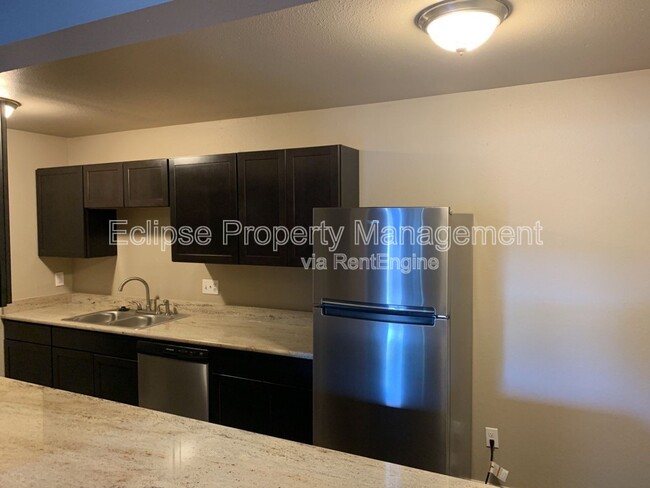 Building Photo - 512 Bell Ct