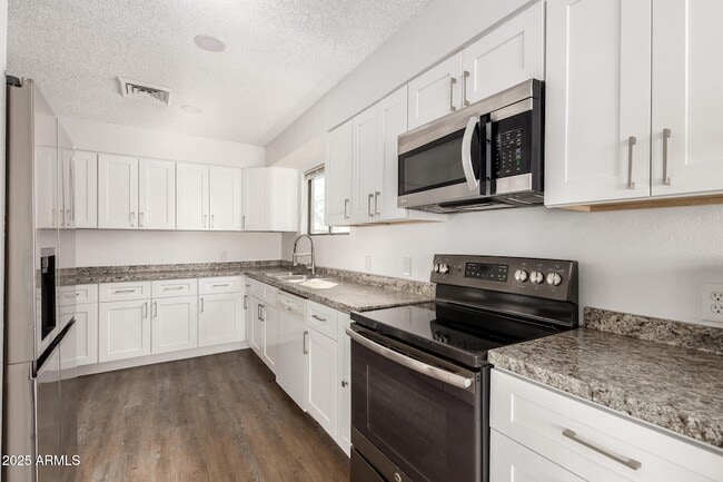 Primary Photo - 15604 E Mustang Dr