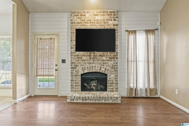 Building Photo - 992 Meriweather Dr