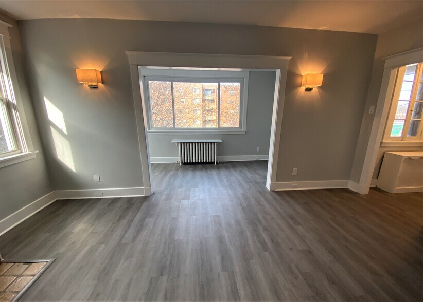 Building Photo - 5720 Beacon St