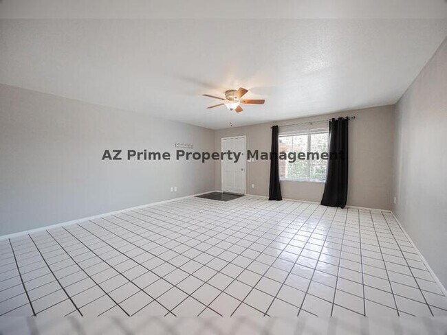 Building Photo - 1634 W Sack Dr