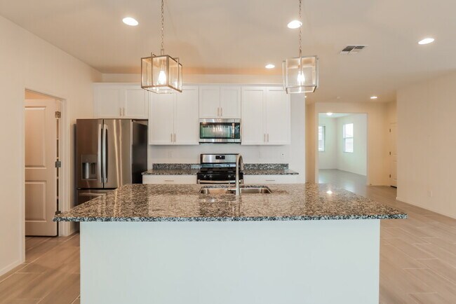 Building Photo - 10775 W Embrey Dr