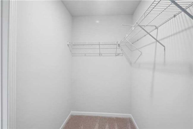 Building Photo - 4 Bedroom Townhome in Kennesaw