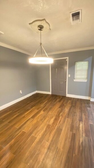 Building Photo - 6623 Cresthill St