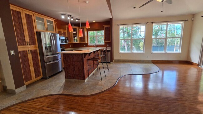 Building Photo - Ke Ali'i Ka  3/3 Bedrooms