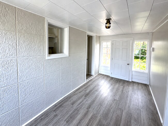 Building Photo - 3905 Millersville Dr