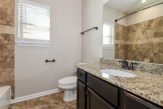 Building Photo - 75 Briar Hollow Ln