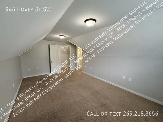 Building Photo - 946 Hovey St SW