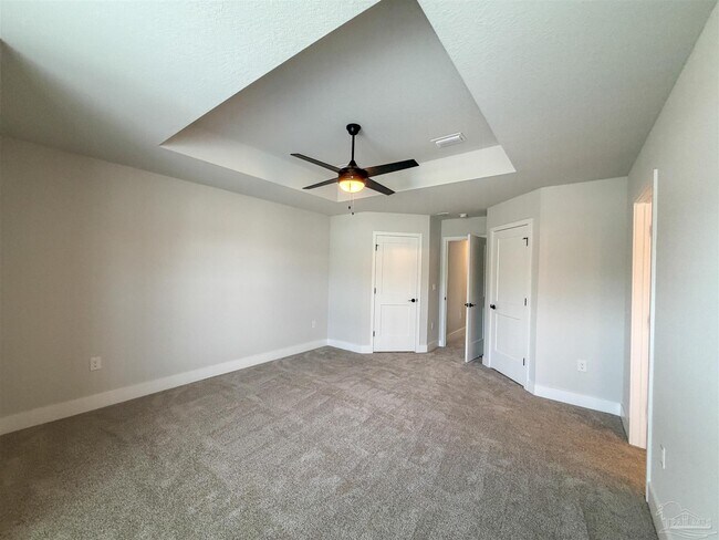 Building Photo - 8049 Westpointe Ln