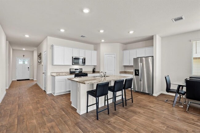 Building Photo - 381 Evergreen Sumac Lp