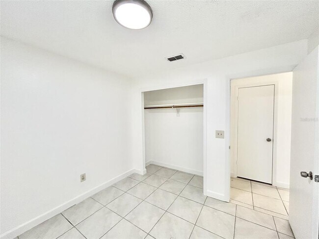 Building Photo - 10708 Brice Ct