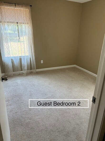Guest bedroom 2 - 1510 Luray Dr
