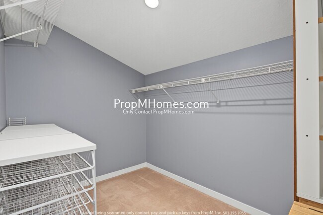 Building Photo - 8271 SW 184th Ave