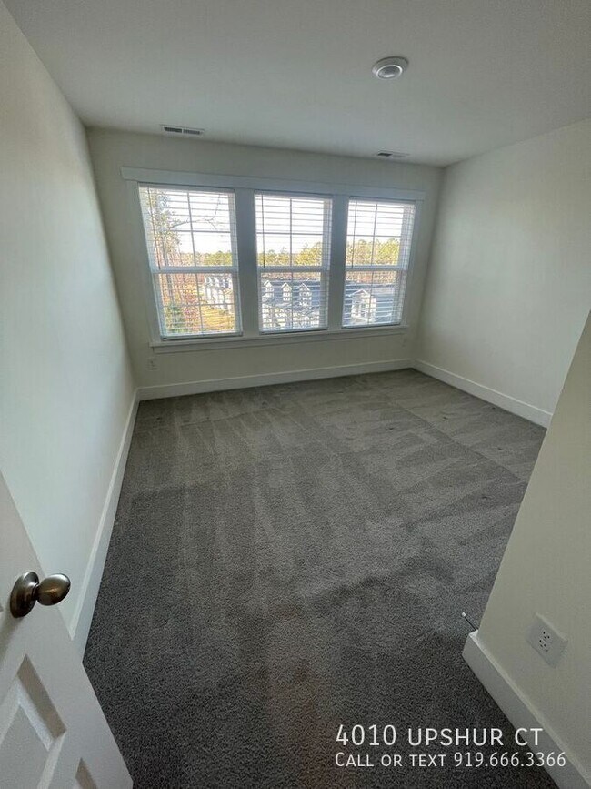 Building Photo - 4010 Upshur Ct