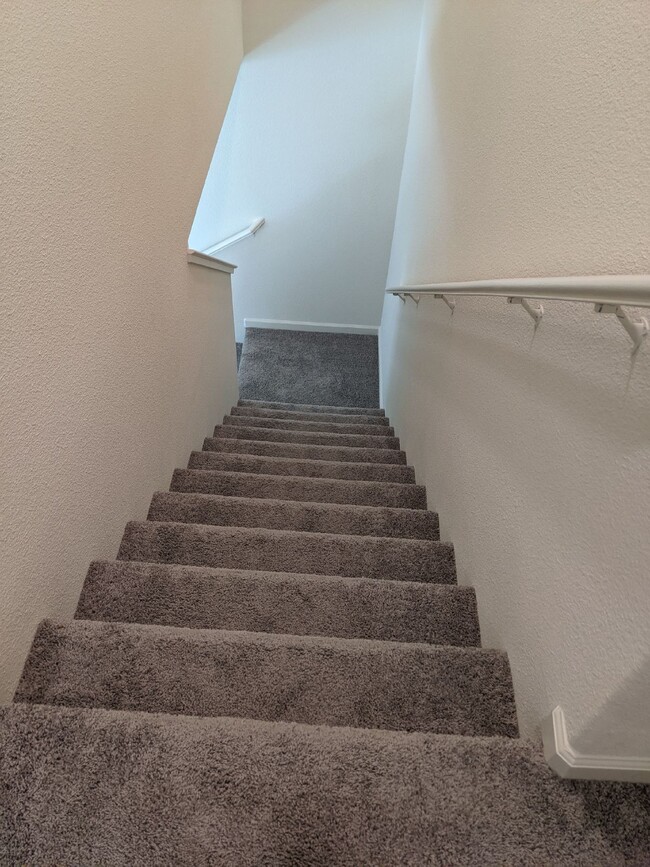 Building Photo - Ready Now! Beautiful Two Story Home in Nor...