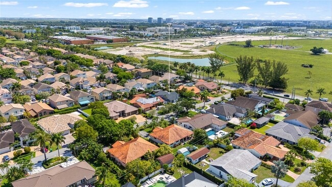 Building Photo - 9725 NW 28th Terrace