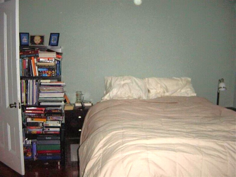 Building Photo - 5 Durham St