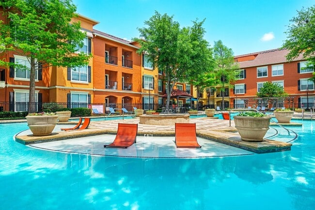 Building Photo - Allura Las Colinas