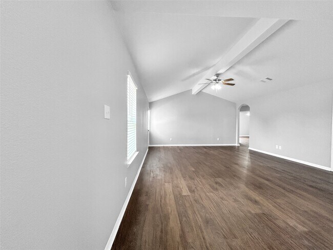 Building Photo - 12101 Seacrest Ln