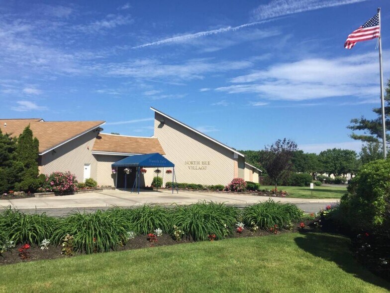 Building Photo - 50 Gibbs Rd