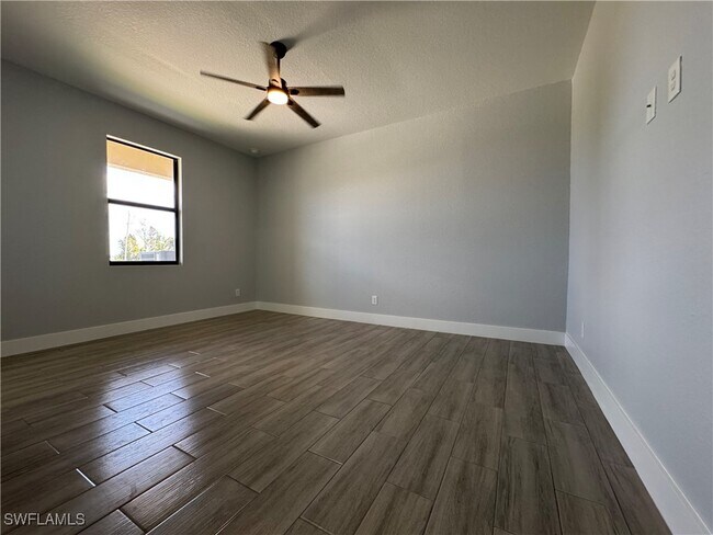 Building Photo - 2830 NW 46th Pl
