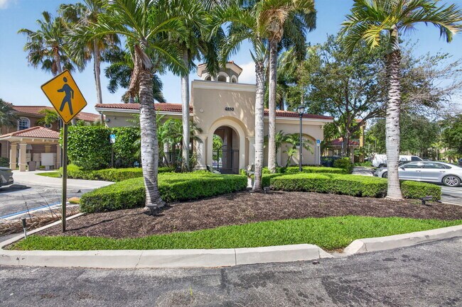 Building Photo - 4991 Bonsai Cir