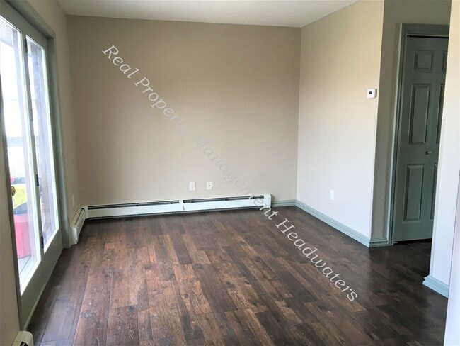 Building Photo - 916 Wilder Ave