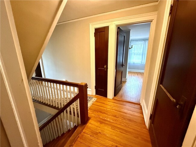 Building Photo - 221 Centennial Farm Ln