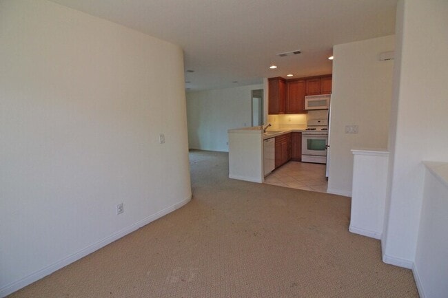 Building Photo - 28440 Mirabelle Ln