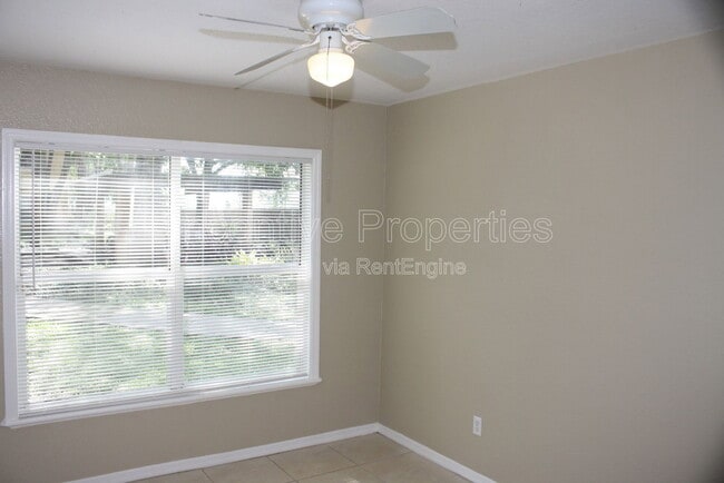 Building Photo - 7606 Pissarro Dr