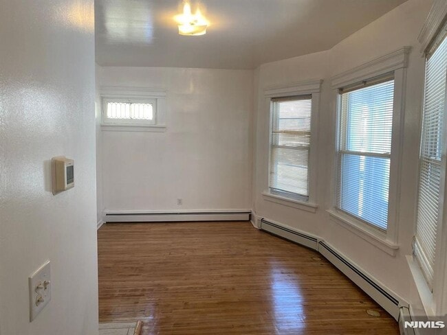 Building Photo - 29 High St