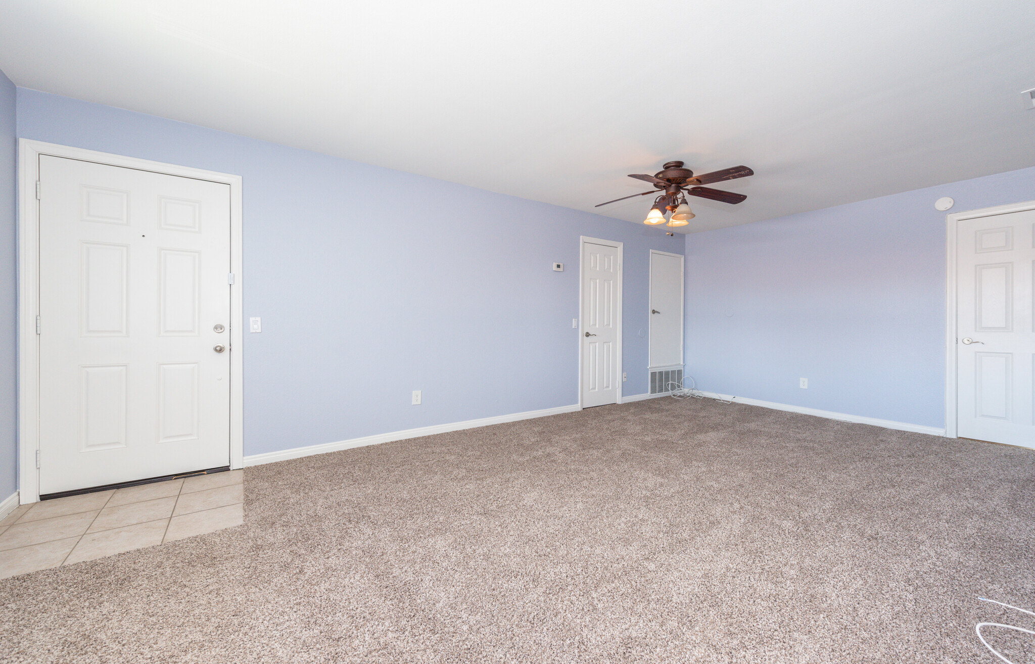 Living - 1554 Border Ave