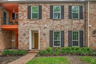 Building Photo - 13040 Trail Hollow Dr