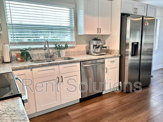 Building Photo - 5701 12th Ave S