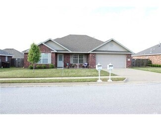 Building Photo - 436 Joy Carol Loop